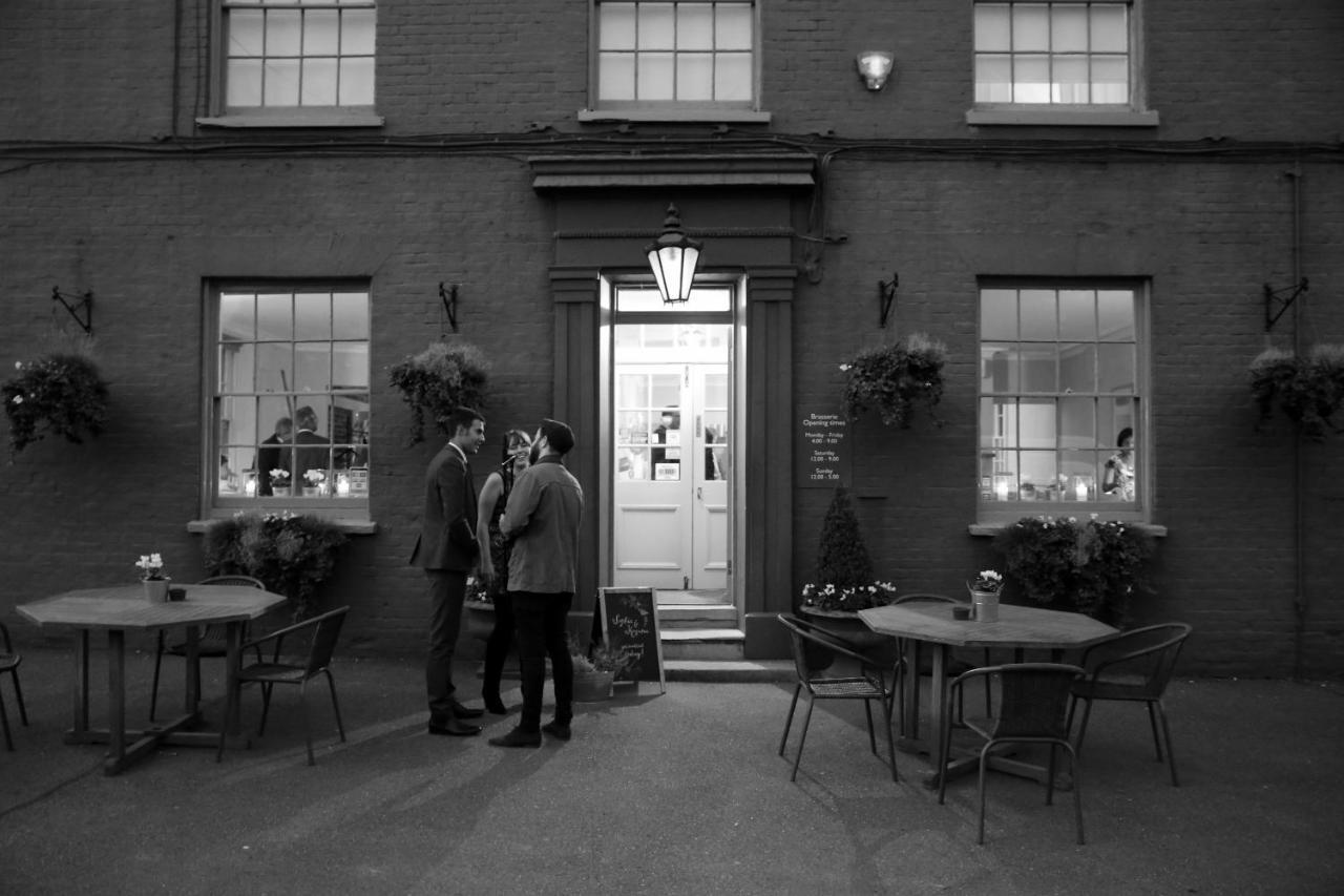 Blue Pigeons Hotel Worth  Eksteriør billede